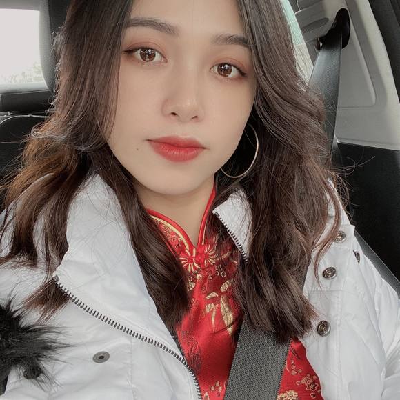 Meet your Posher, Trinh - Picture 1 of 1